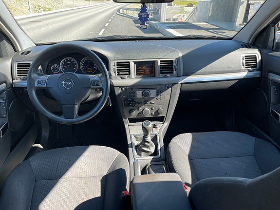 Opel Vectra 18 of 29