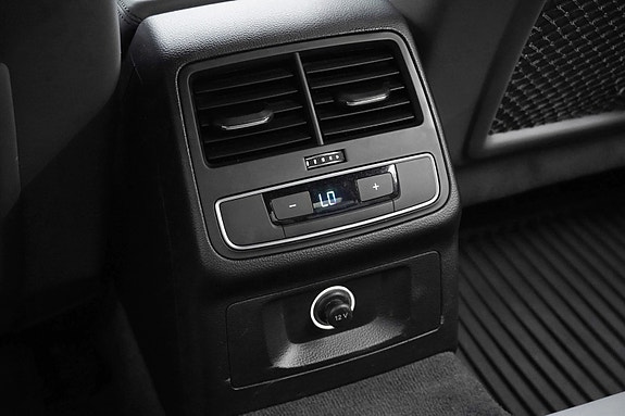 Audi A4 15 of 30