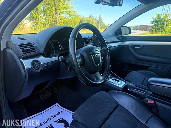 Audi A4 9 of 30
