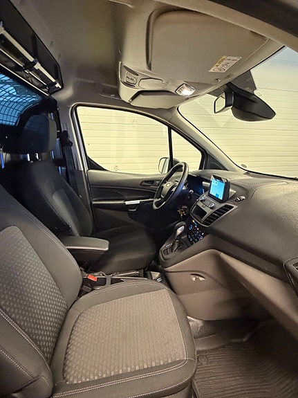 Ford Transit Connect 22 of 26