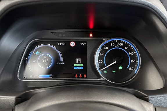 Nissan Leaf 13 of 23