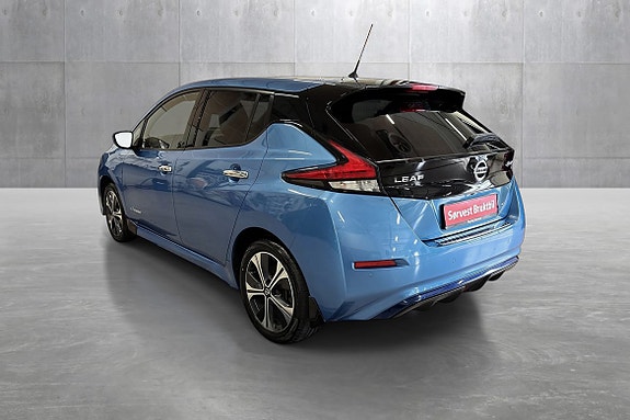 Nissan Leaf 3 of 23