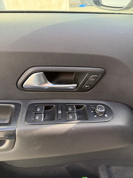 Volkswagen Amarok 7 of 19