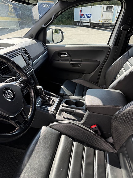 Volkswagen Amarok 12 of 19