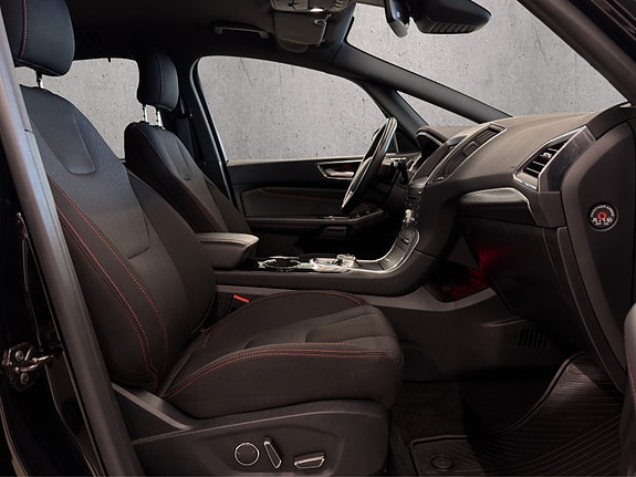 Ford S-MAX 8 of 26