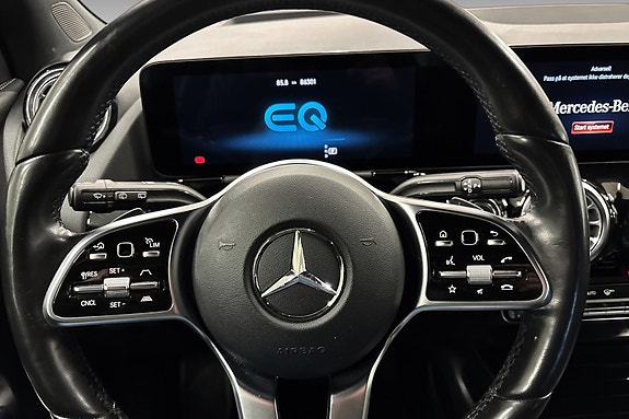 Mercedes-Benz EQA300 13 of 18