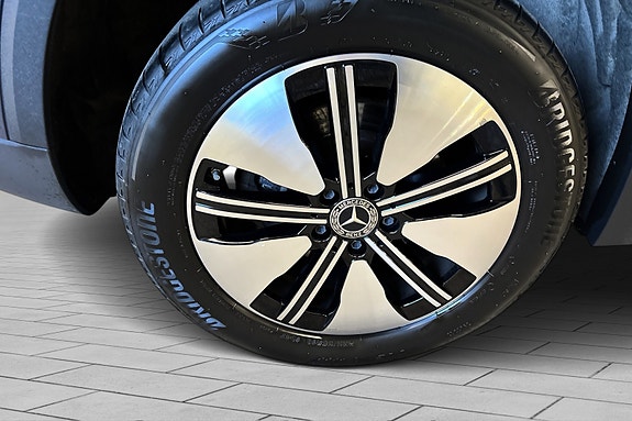 Mercedes-Benz EQA300 18 of 18
