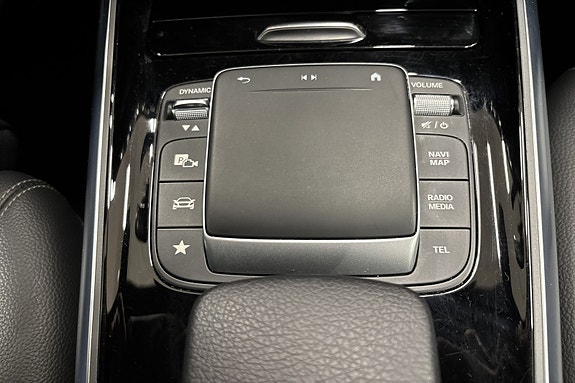 Mercedes-Benz EQA300 8 of 18