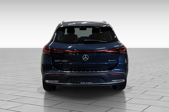 Mercedes-Benz EQA300 4 of 18