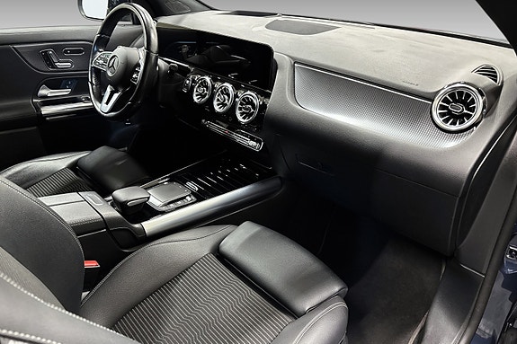 Mercedes-Benz EQA300 16 of 18