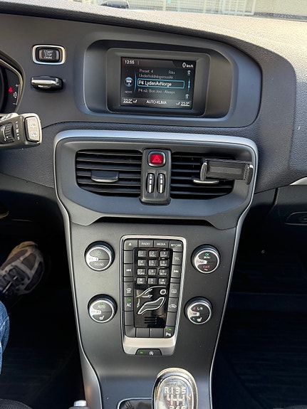 Volvo V40 15 of 17
