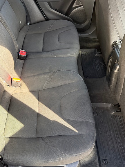 Volvo V40 11 of 17