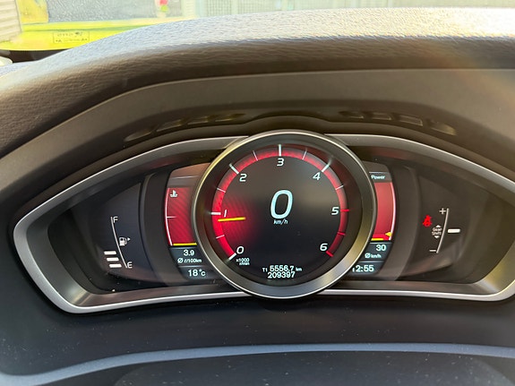 Volvo V40 14 of 17