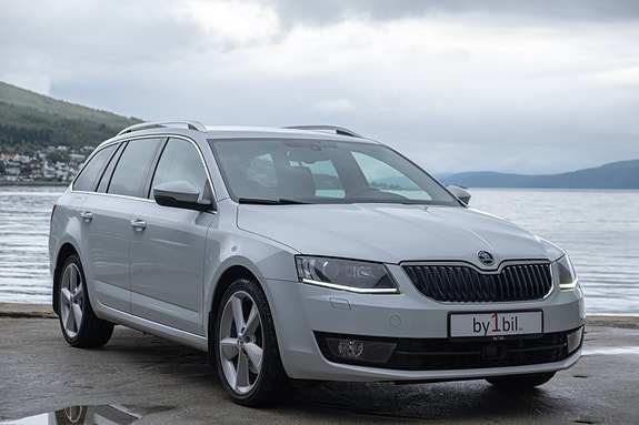 Skoda Octavia 2 of 30