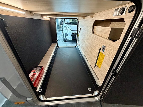 Bilde 8 av Adria Compact Supreme Dl. HPC Hydrauliske støtteben.Solselle.