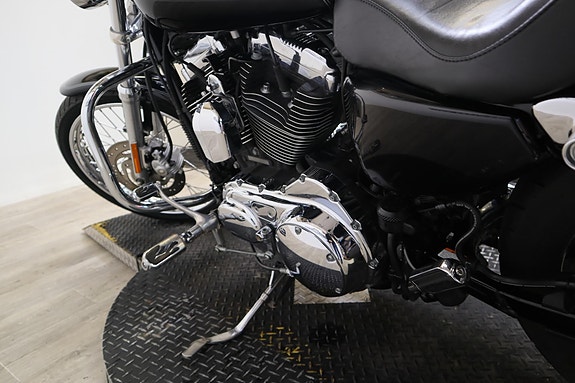Harley-Davidson Sportster Custom 5 of 15