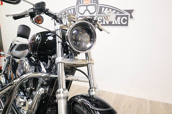 Harley-Davidson Sportster Custom 9 of 15