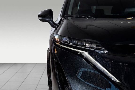 Nissan Ariya 7 of 28