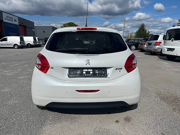 Peugeot 208 6 of 14