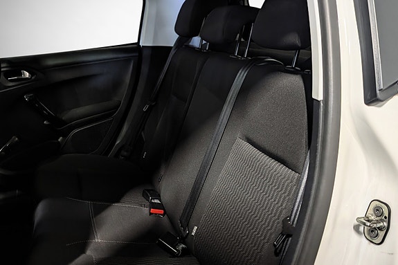 Peugeot 208 17 of 25