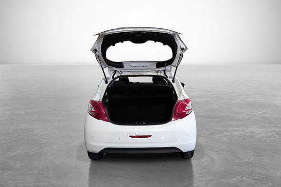 Peugeot 208 9 of 25