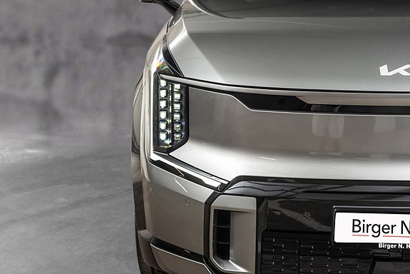 Kia EV9 4 of 30