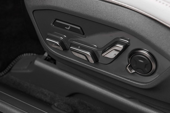 Kia EV9 15 of 30