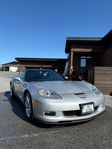 Chevrolet Corvette 29 of 30