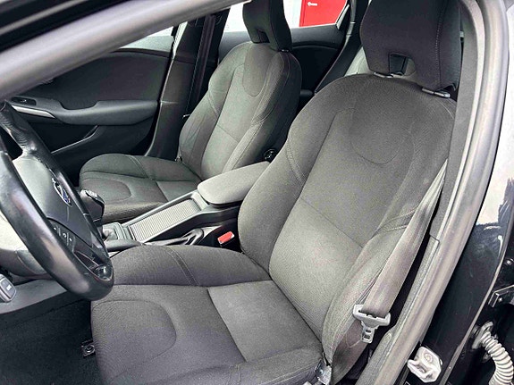 Volvo V40 11 of 17