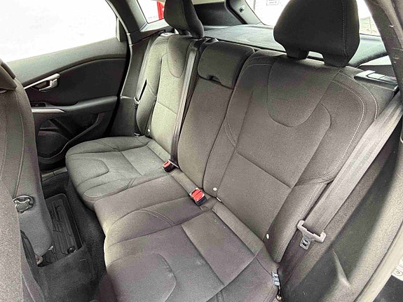 Volvo V40 13 of 17