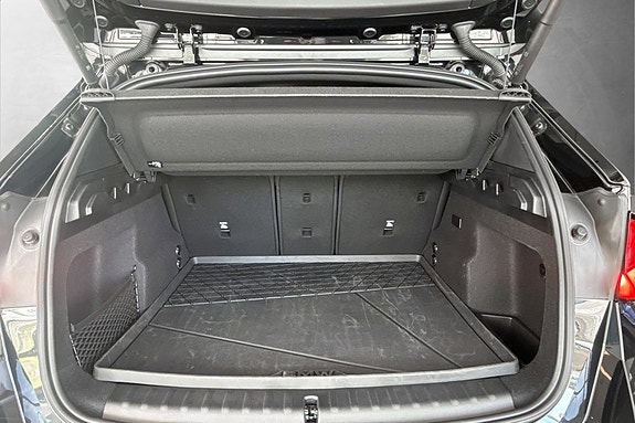 BMW iX1 18 of 22