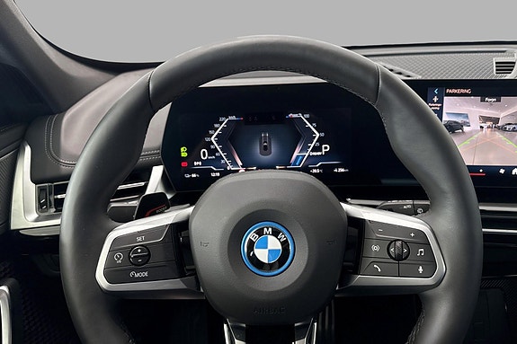 BMW iX1 11 of 22