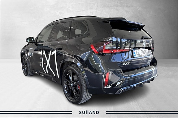 BMW iX1 3 of 22