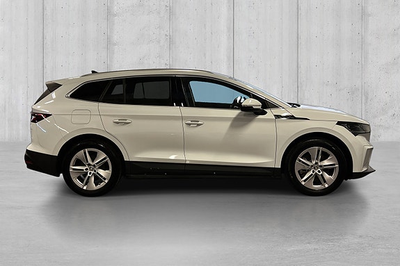 Skoda Enyaq 2 of 26