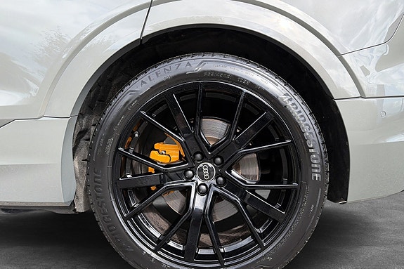 Audi e-tron 17 of 20