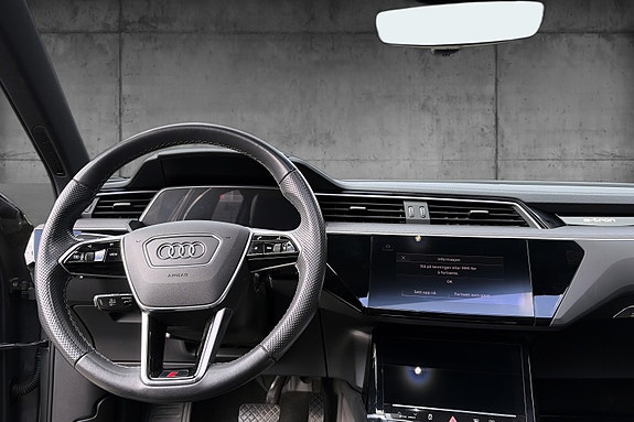Audi e-tron 9 of 20