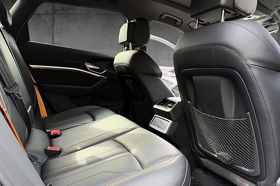 Audi e-tron 15 of 20
