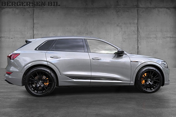 Audi e-tron 6 of 20