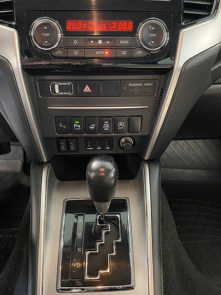 Mitsubishi L200 25 of 26
