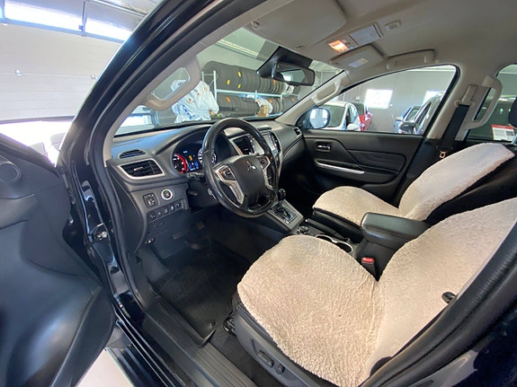 Mitsubishi L200 9 of 26