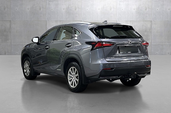 Lexus NX300h 3 of 25