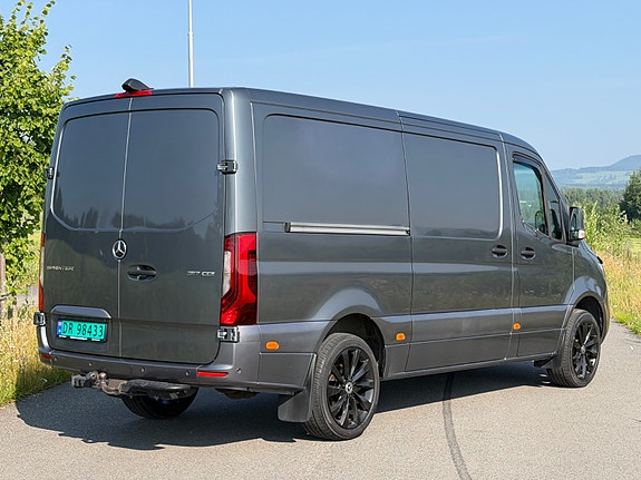Mercedes-Benz Sprinter 7 of 30