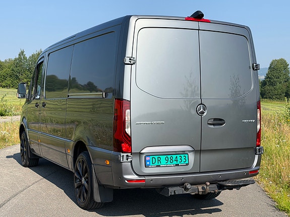 Mercedes-Benz Sprinter 10 of 30
