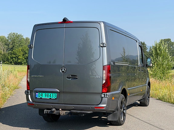 Mercedes-Benz Sprinter 8 of 30