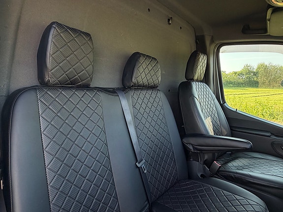 Mercedes-Benz Sprinter 14 of 30
