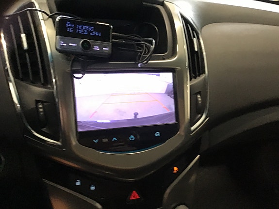 Chevrolet Cruze 16 of 17