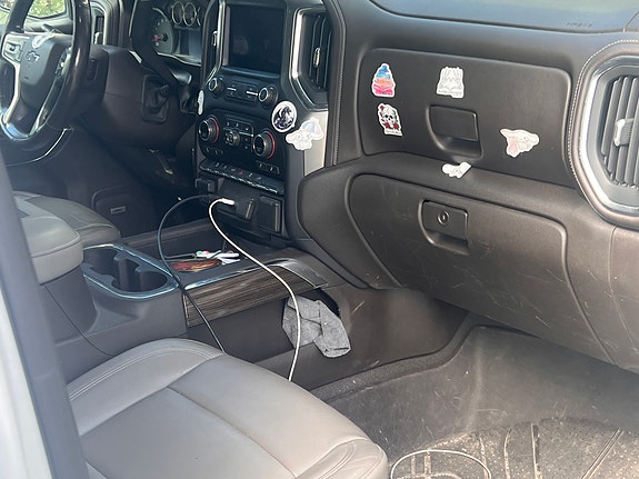 Chevrolet Silverado 1500 9 of 13
