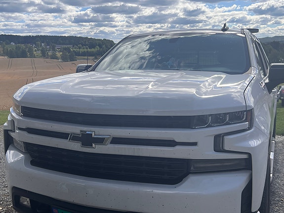 Chevrolet Silverado 1500 2 of 13