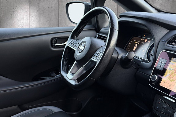 Nissan Leaf 16 of 27