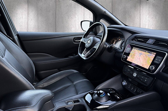 Nissan Leaf 15 of 27